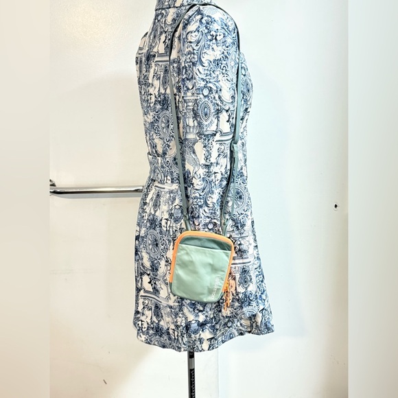 Lululemon Easy Access Crossbody Bag O/S (ATGN/TIDT) Orange Green - Picture 2 of 9